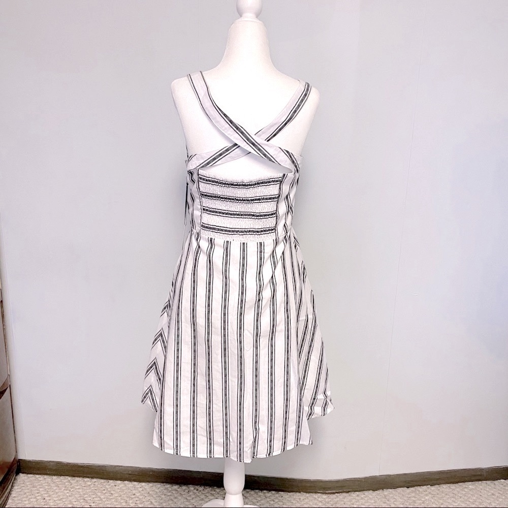 NWT DOE & RAE BOUTIQUE SUMMER DRESS - SMALL, MEDIUM OR LARGE - Picture 9 of 9